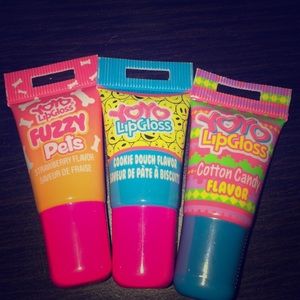“FREE” Scented Lipglosses